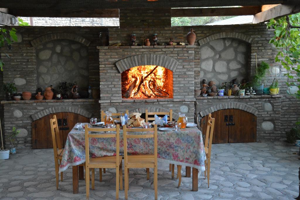 Guest House Kusika Sighnaghi Eksteriør bilde